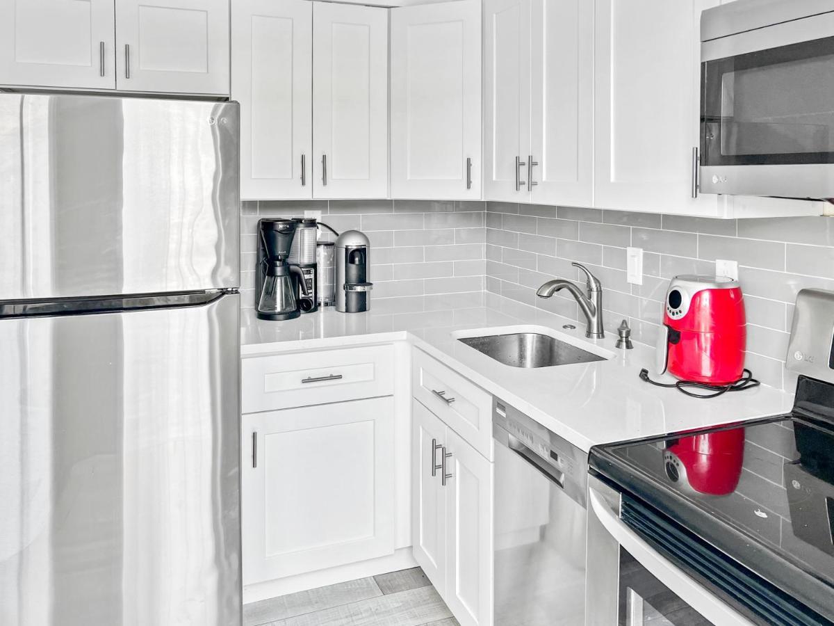 Stylish & Cozy Escape Near The Beach- Free Parking, Backyard, Private, Bbq Pompano Beach Eksteriør billede