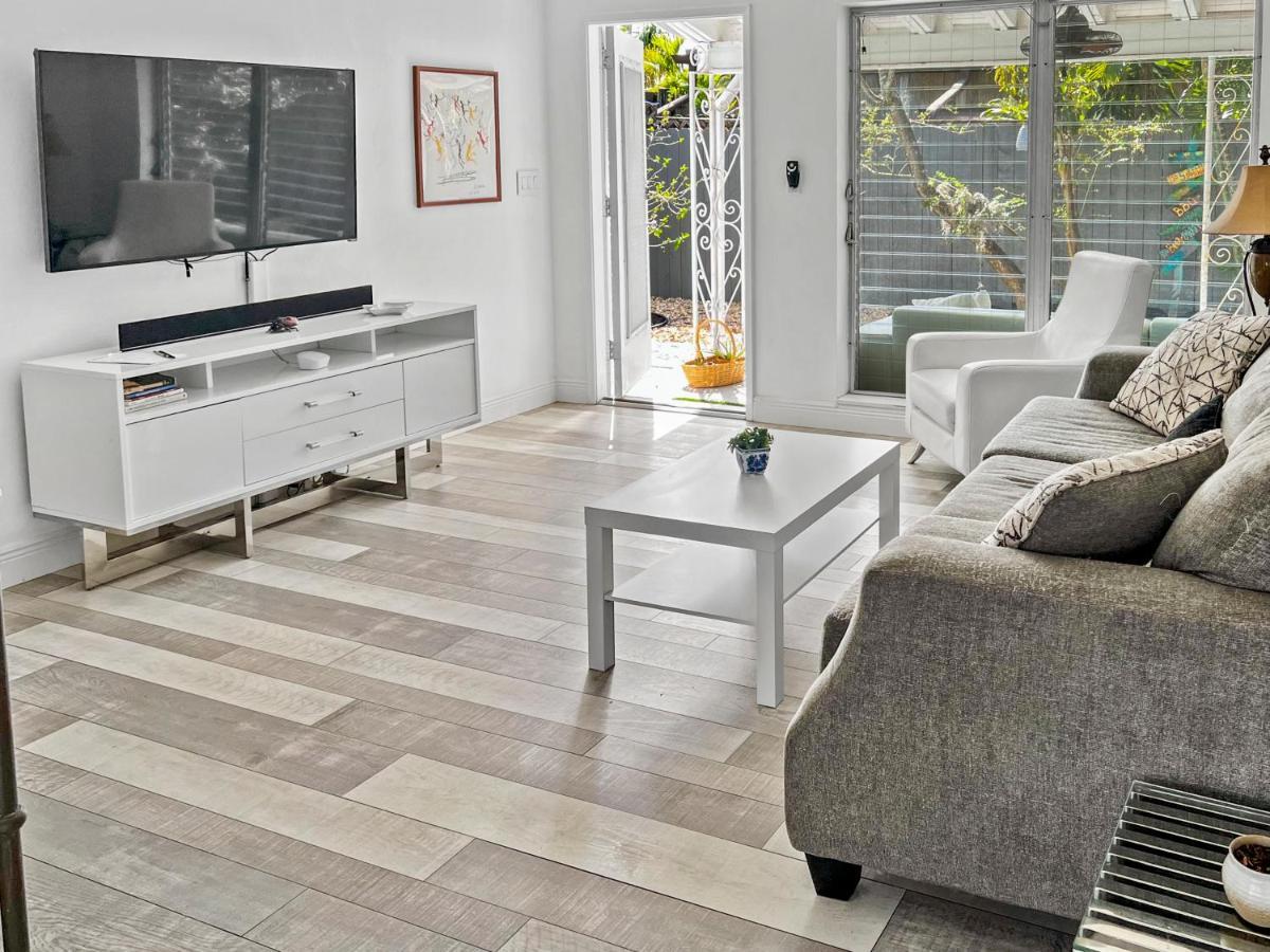 Stylish & Cozy Escape Near The Beach- Free Parking, Backyard, Private, Bbq Pompano Beach Eksteriør billede