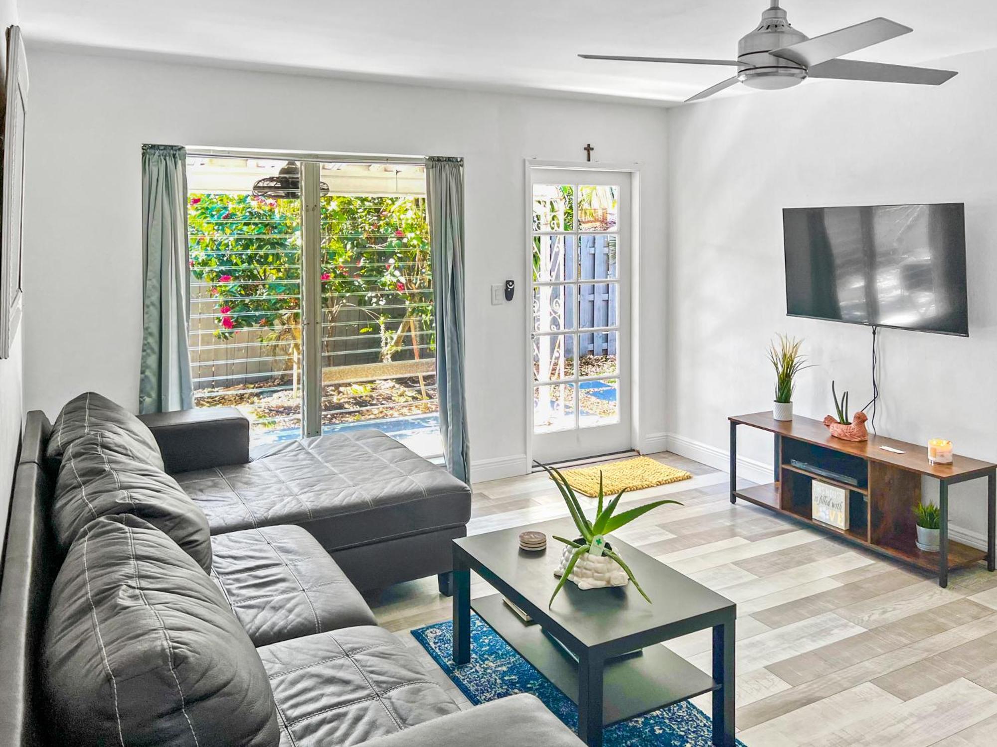 Stylish & Cozy Escape Near The Beach- Free Parking, Backyard, Private, Bbq Pompano Beach Eksteriør billede